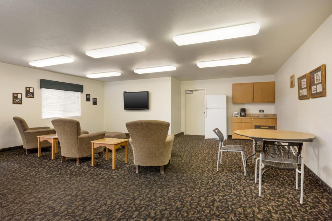 Travelodge By Wyndham Alpine Dış mekan fotoğraf
