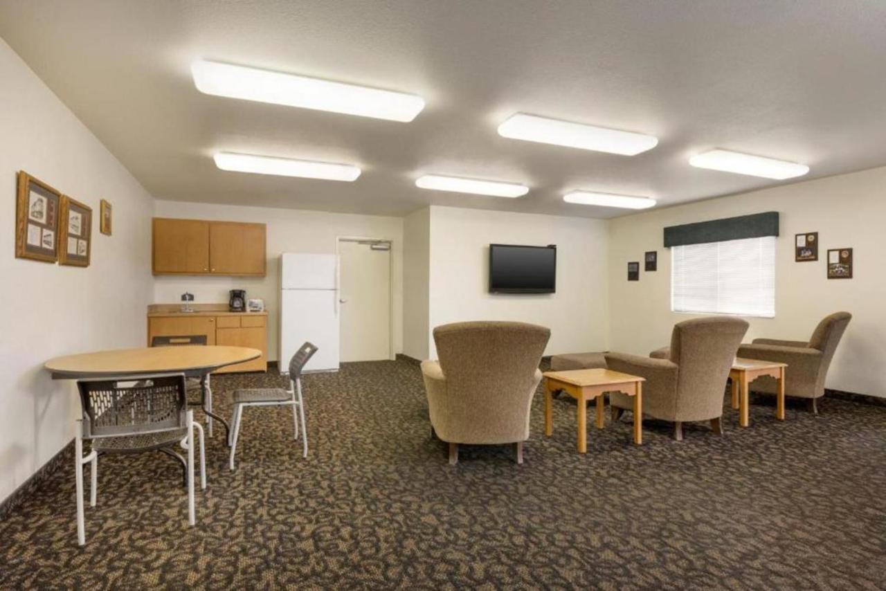 Travelodge By Wyndham Alpine Dış mekan fotoğraf
